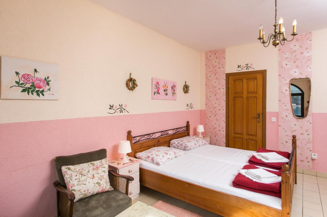Guest House Rajic Slano Exterior foto