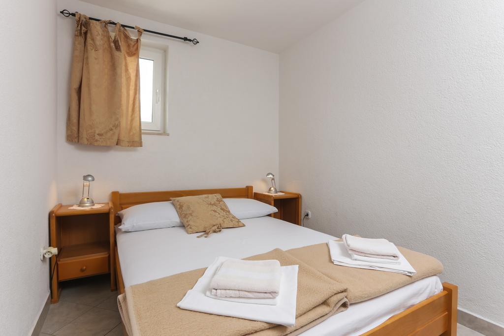 Guest House Rajic Slano Zimmer foto