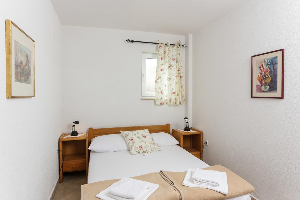 Guest House Rajic Slano Zimmer foto