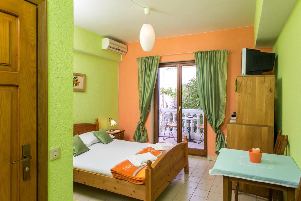 Guest House Rajic Slano Exterior foto
